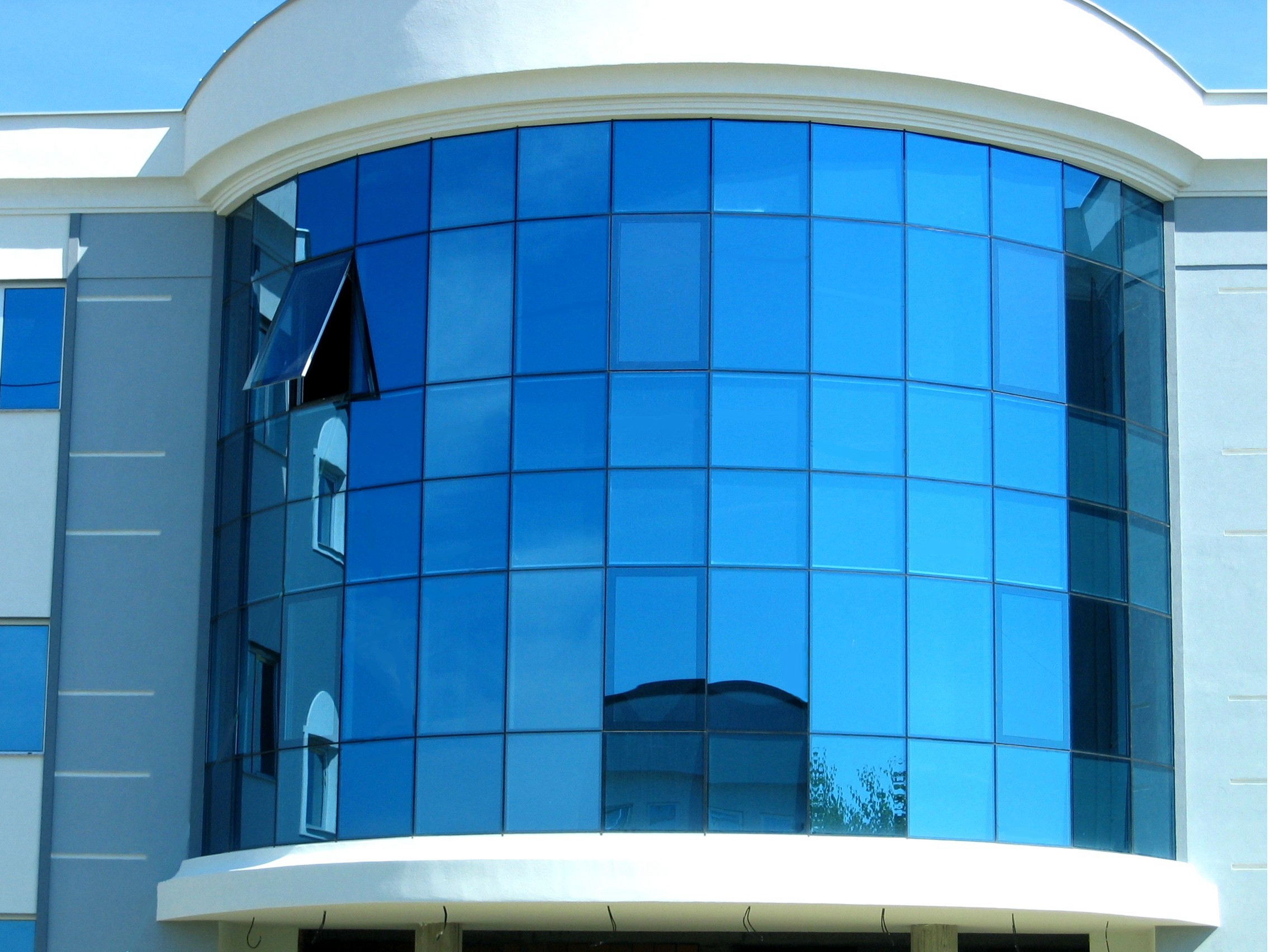 predio comercial vidros